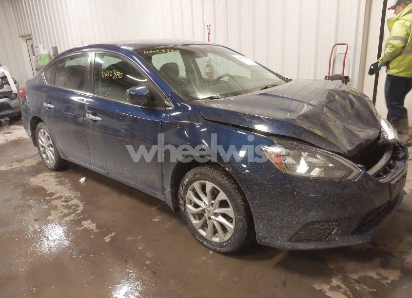 2018 Nissan Sentra SV (VIN 3N1AB7AP5JY265560) main photo