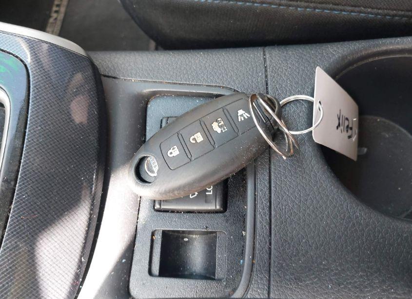 Photo 11 of 2018 Nissan Sentra SR (VIN 3N1AB7AP5JY265896)