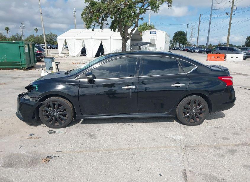 Photo 14 of 2018 Nissan Sentra SR (VIN 3N1AB7AP5JY265896)
