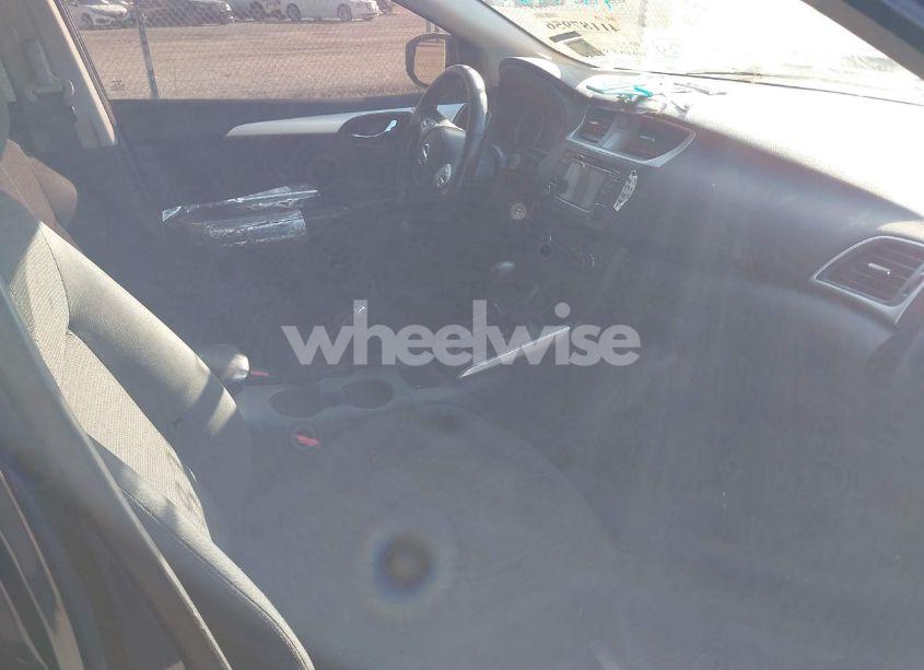 Photo 5 of 2018 Nissan Sentra S (VIN 3N1AB7AP5JY266921)