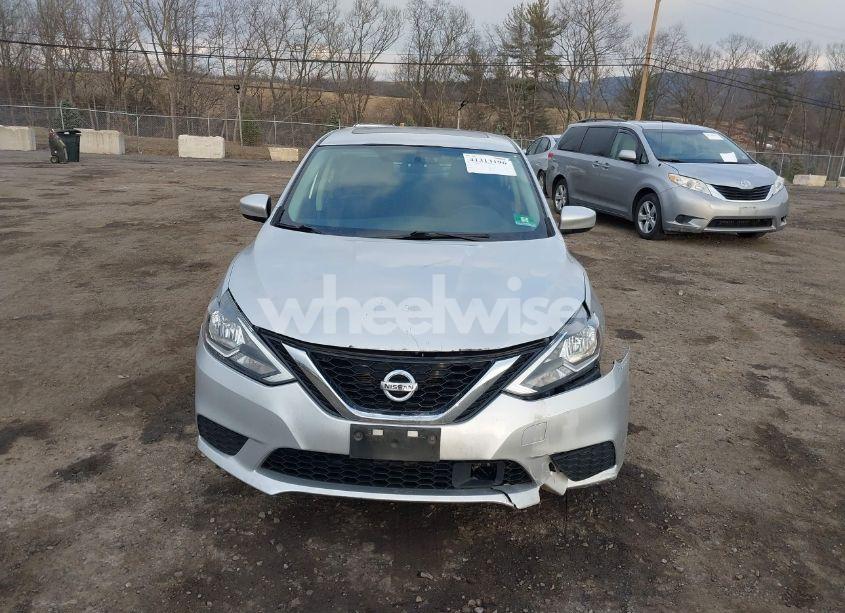 Photo 12 of 2018 Nissan Sentra SV (VIN 3N1AB7AP5JY275909)