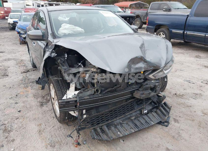 Photo 6 of 2018 Nissan Sentra SV (VIN 3N1AB7AP5JY288577)