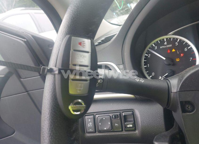 Photo 11 of 2018 Nissan Sentra SV (VIN 3N1AB7AP5JY290068)