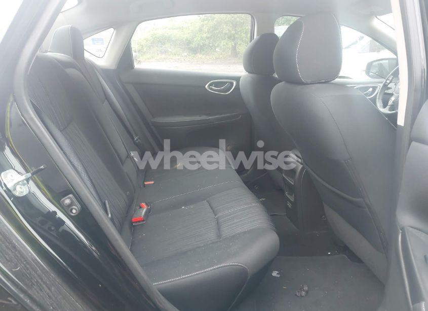 Photo 8 of 2018 Nissan Sentra SV (VIN 3N1AB7AP5JY290068)