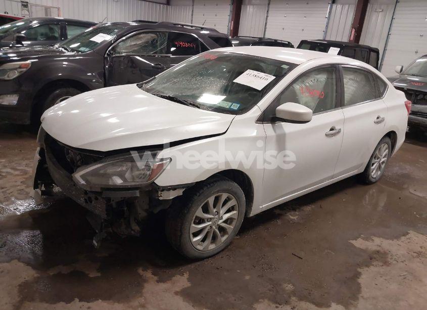 Photo 2 of 2018 Nissan Sentra SV (VIN 3N1AB7AP5JY292211)