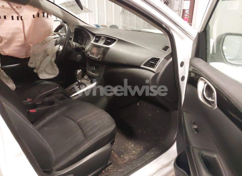 Photo 5 of 2018 Nissan Sentra SV (VIN 3N1AB7AP5JY292211)