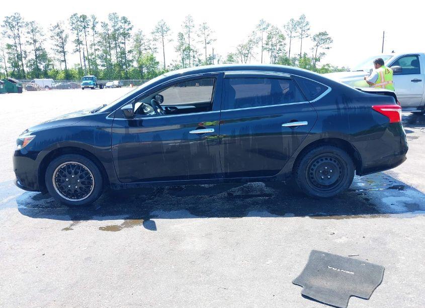 Photo 14 of 2018 Nissan Sentra S (VIN 3N1AB7AP5JY295657)