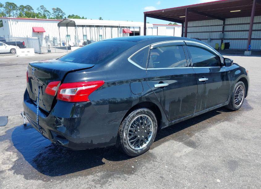 Photo 4 of 2018 Nissan Sentra S (VIN 3N1AB7AP5JY295657)
