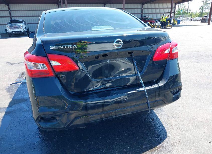 Photo 6 of 2018 Nissan Sentra S (VIN 3N1AB7AP5JY295657)