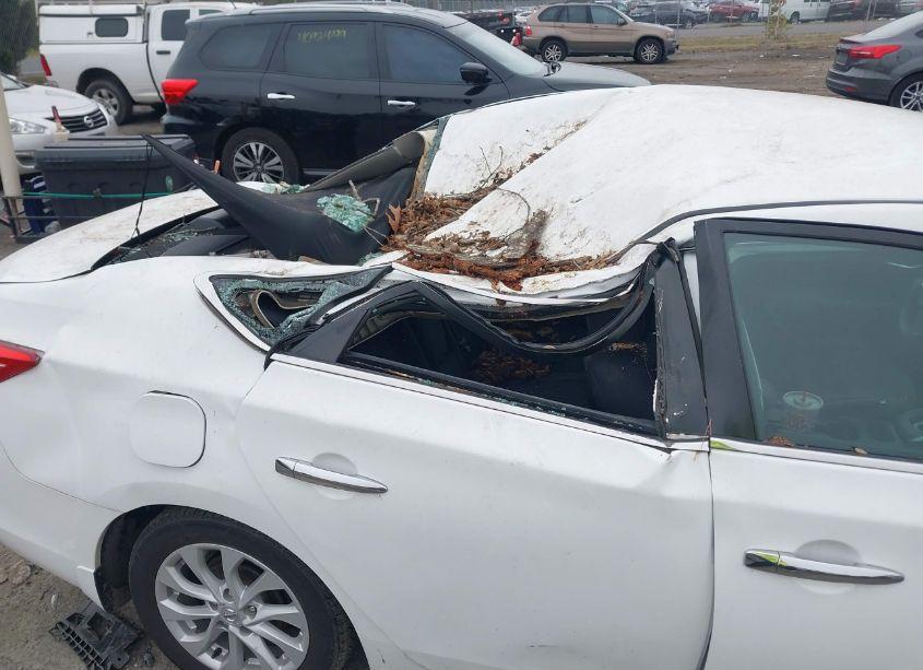 Photo 6 of 2018 Nissan Sentra SV (VIN 3N1AB7AP5JY299904)