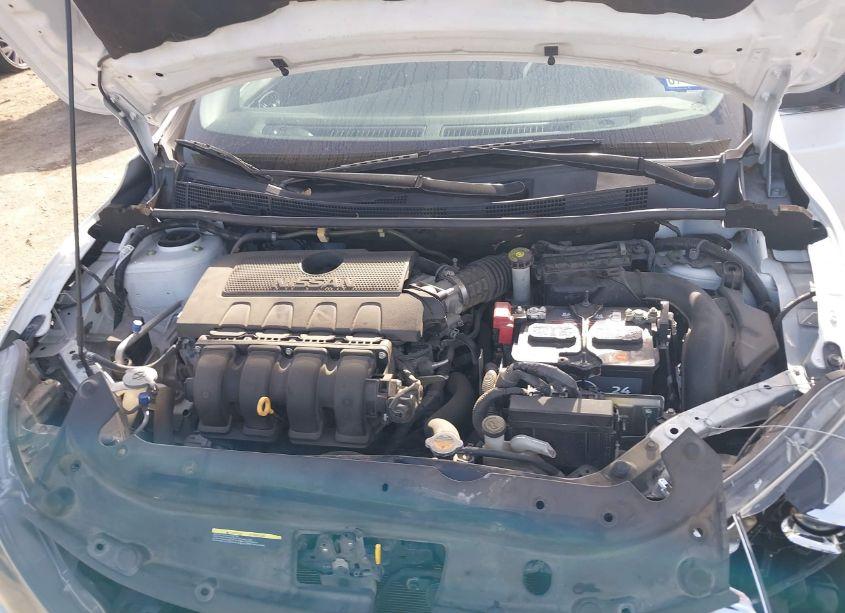 Photo 10 of 2018 Nissan Sentra SR (VIN 3N1AB7AP5JY314840)