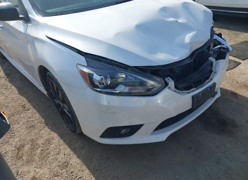 Photo 6 of 2018 Nissan Sentra SR (VIN 3N1AB7AP5JY314840)