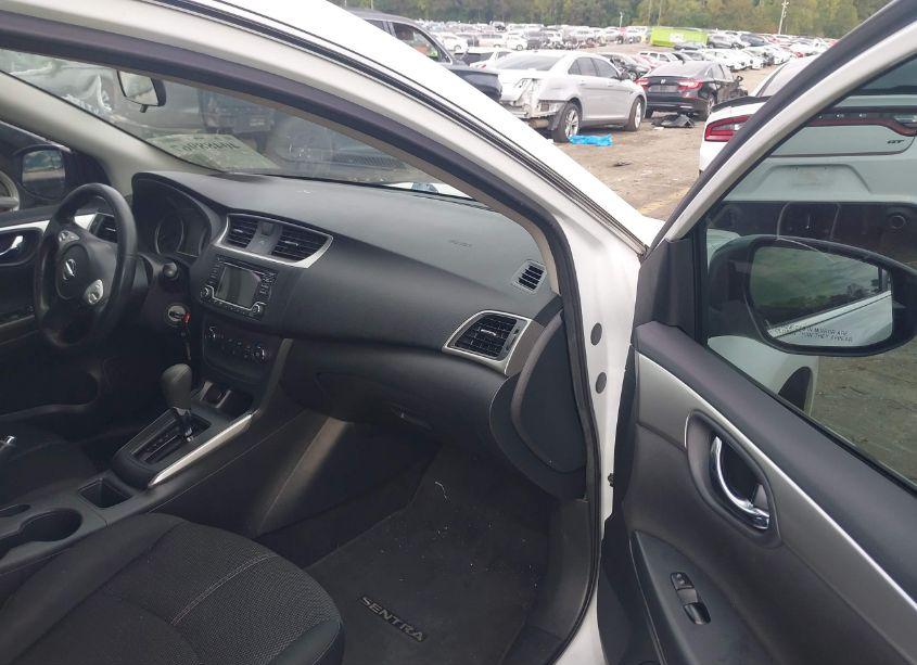 Photo 5 of 2018 Nissan Sentra S (VIN 3N1AB7AP5JY315597)