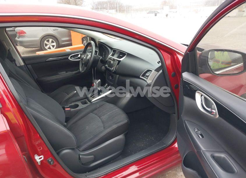 Photo 5 of 2018 Nissan Sentra SV (VIN 3N1AB7AP5JY319908)