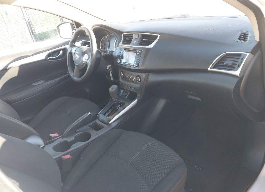 Photo 5 of 2018 Nissan Sentra S (VIN 3N1AB7AP5JY321478)