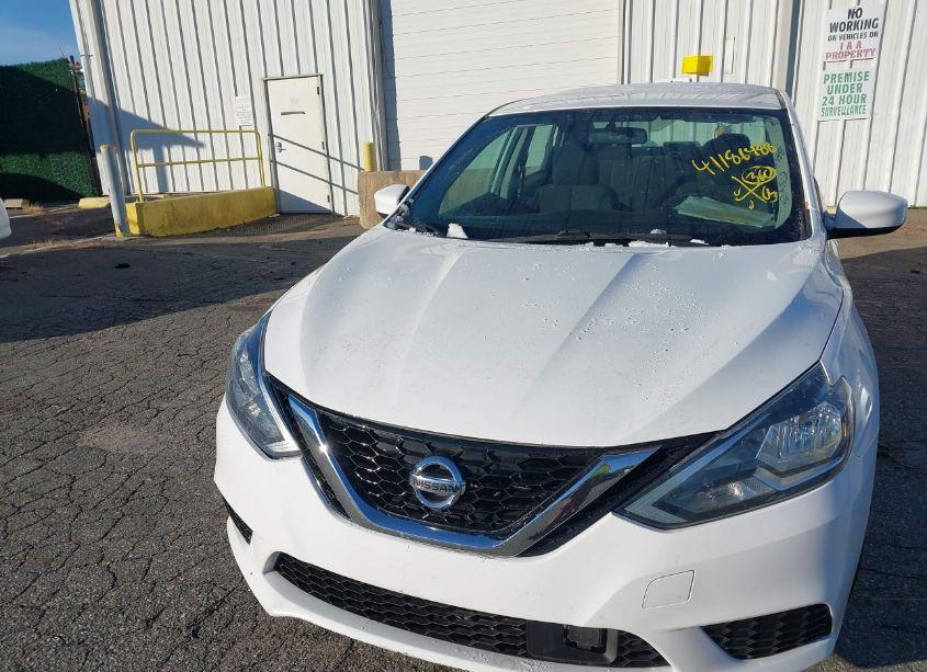 Photo 6 of 2018 Nissan Sentra S (VIN 3N1AB7AP5JY321478)