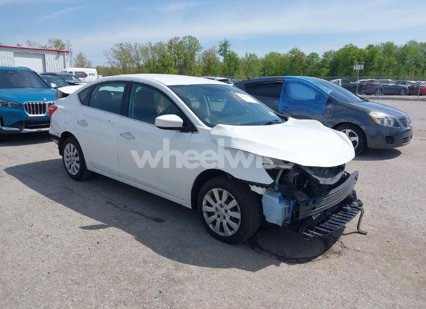2018 Nissan Sentra S (VIN 3N1AB7AP5JY329029) main photo