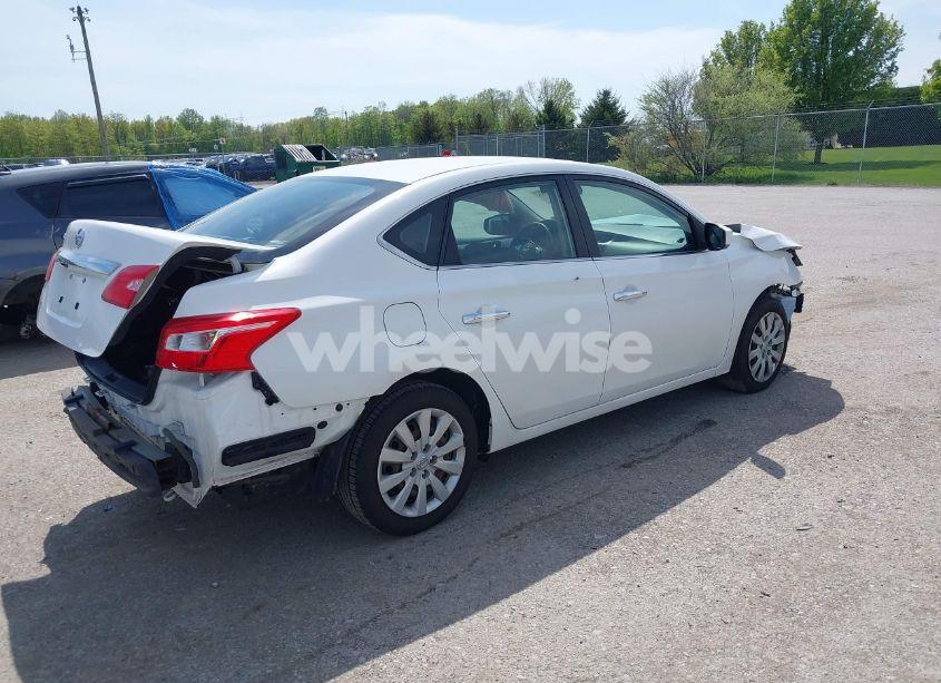 Photo 4 of 2018 Nissan Sentra S (VIN 3N1AB7AP5JY329029)