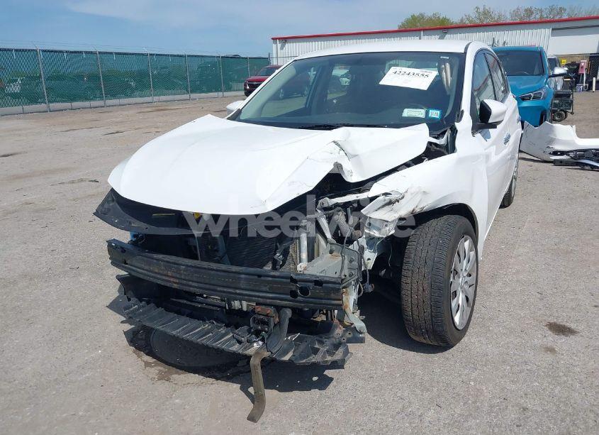 Photo 6 of 2018 Nissan Sentra S (VIN 3N1AB7AP5JY329029)