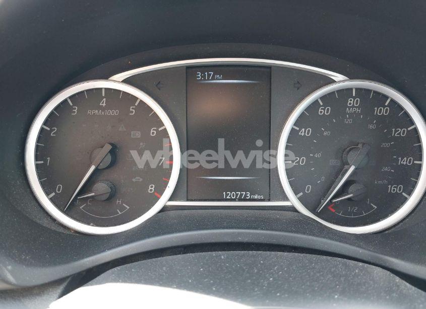 Photo 7 of 2018 Nissan Sentra S (VIN 3N1AB7AP5JY329029)