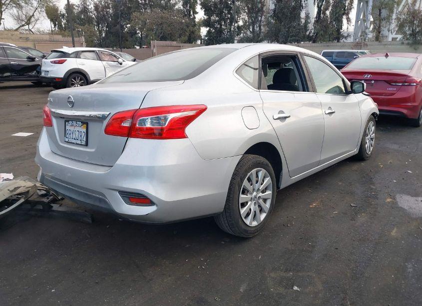 Photo 4 of 2018 Nissan Sentra S (VIN 3N1AB7AP5JY330469)