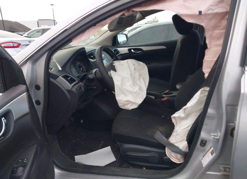 Photo 5 of 2018 Nissan Sentra S (VIN 3N1AB7AP5JY330469)