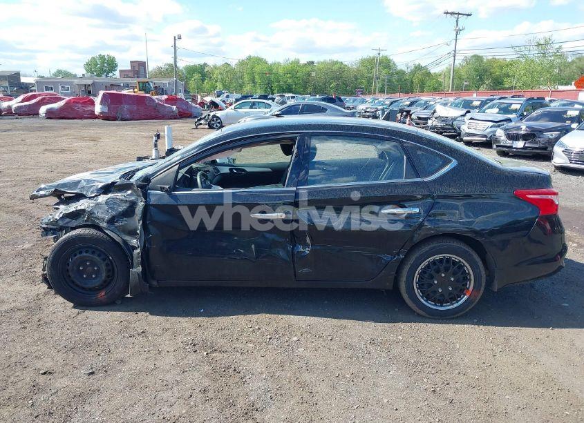 Photo 13 of 2018 Nissan Sentra S (VIN 3N1AB7AP5JY338569)