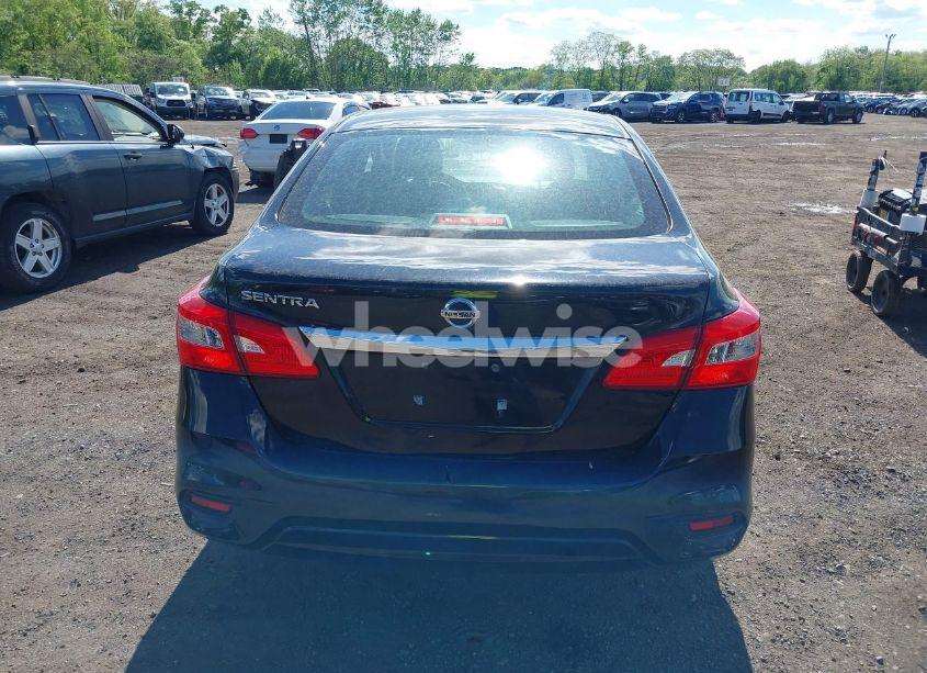 Photo 15 of 2018 Nissan Sentra S (VIN 3N1AB7AP5JY338569)