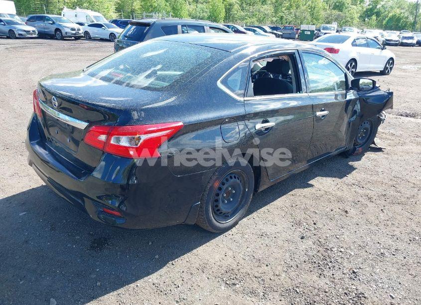 Photo 4 of 2018 Nissan Sentra S (VIN 3N1AB7AP5JY338569)