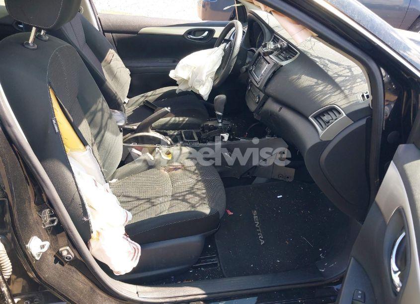 Photo 5 of 2018 Nissan Sentra S (VIN 3N1AB7AP5JY338569)