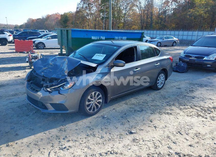 Photo 2 of 2019 Nissan Sentra SV (VIN 3N1AB7AP5KL606213)