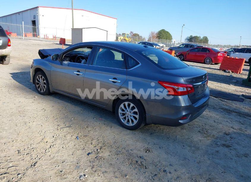 Photo 3 of 2019 Nissan Sentra SV (VIN 3N1AB7AP5KL606213)