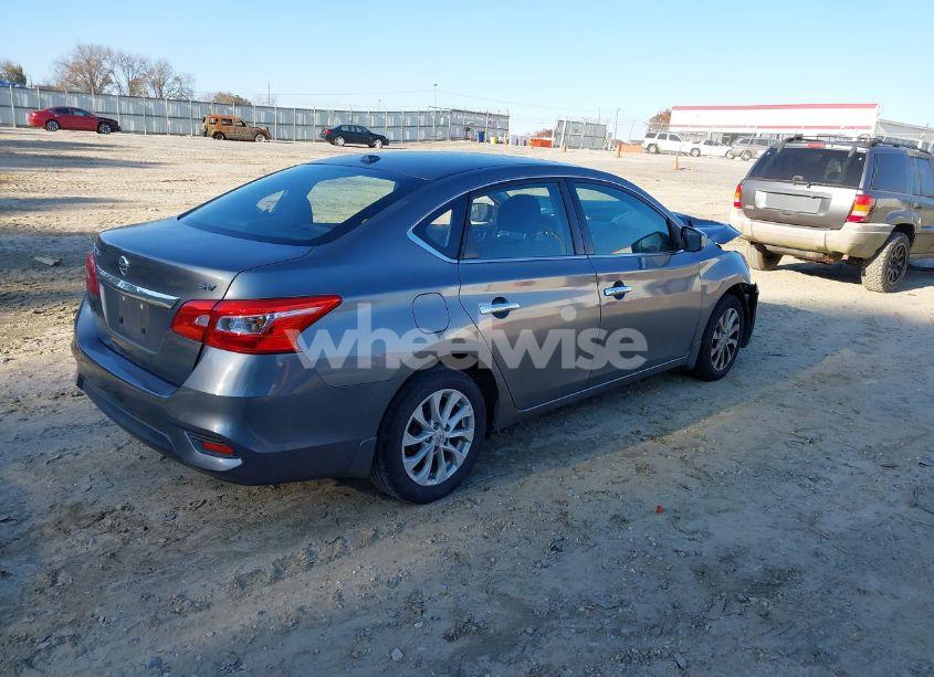 Photo 4 of 2019 Nissan Sentra SV (VIN 3N1AB7AP5KL606213)