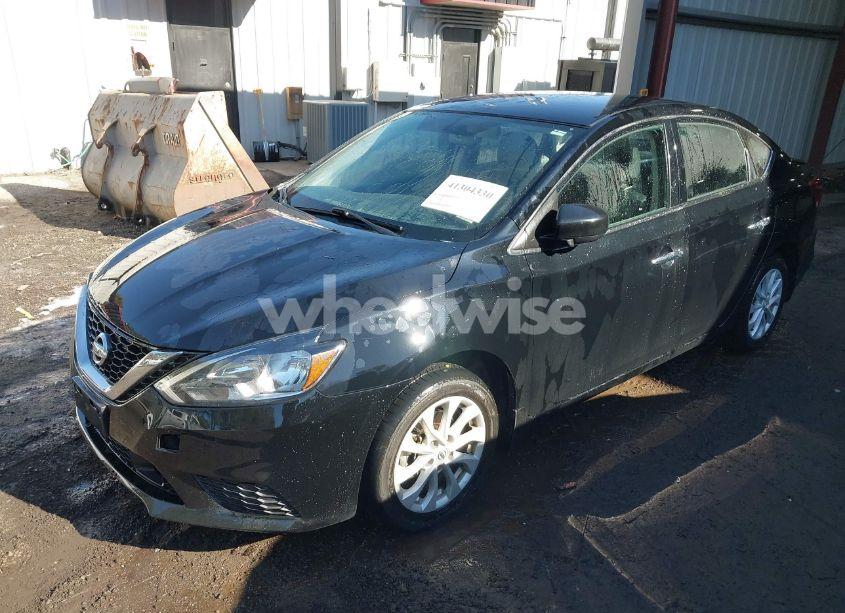 Photo 2 of 2019 Nissan Sentra SV (VIN 3N1AB7AP5KL608267)