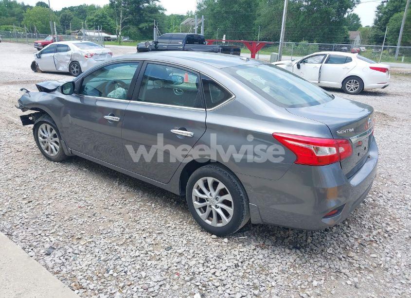 Photo 3 of 2019 Nissan Sentra SV (VIN 3N1AB7AP5KL608981)