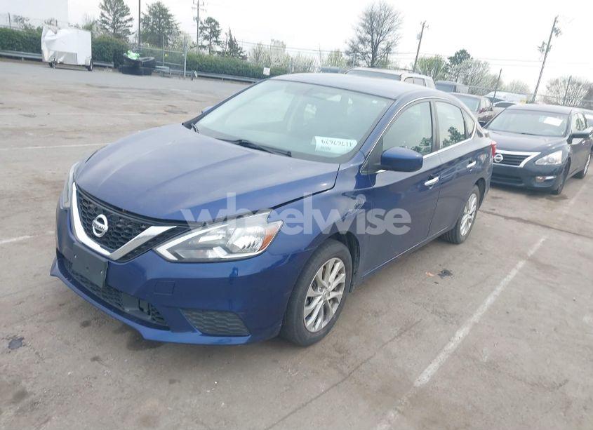 Photo 2 of 2019 Nissan Sentra SV (VIN 3N1AB7AP5KL610861)