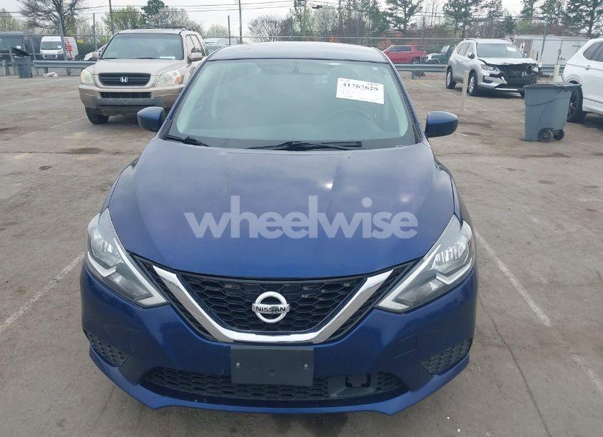 Photo 6 of 2019 Nissan Sentra SV (VIN 3N1AB7AP5KL610861)