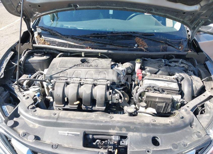 Photo 10 of 2019 Nissan Sentra SV (VIN 3N1AB7AP5KL612335)