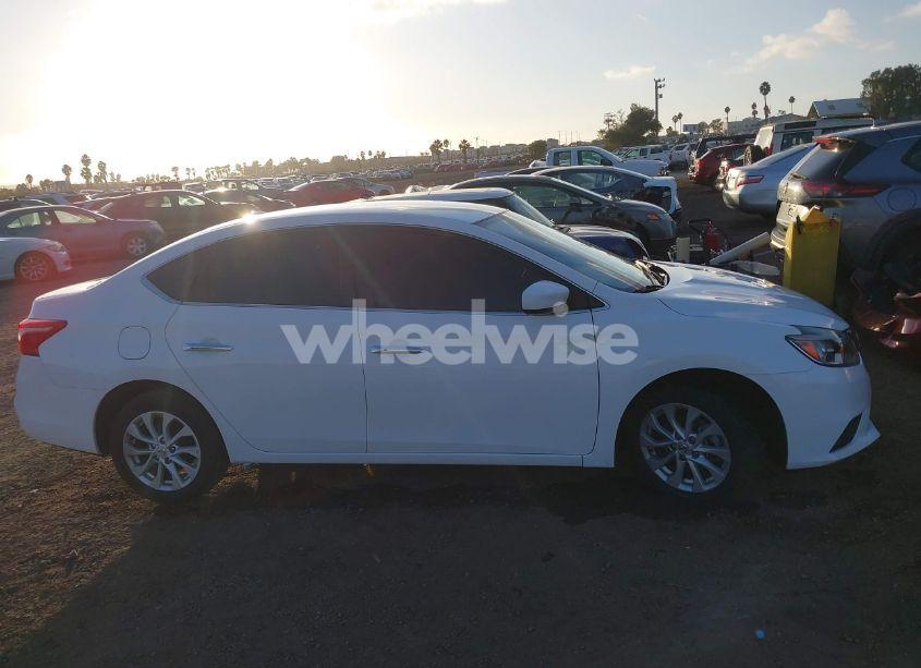 Photo 13 of 2019 Nissan Sentra SV (VIN 3N1AB7AP5KL613050)