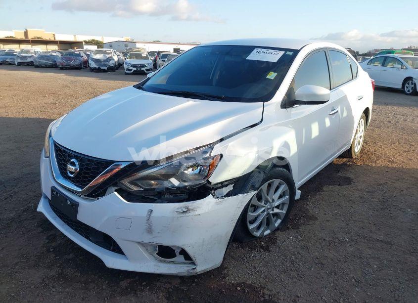 Photo 2 of 2019 Nissan Sentra SV (VIN 3N1AB7AP5KL613050)