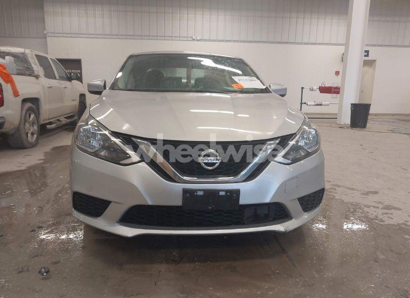 Photo 12 of 2019 Nissan Sentra SV (VIN 3N1AB7AP5KL614067)