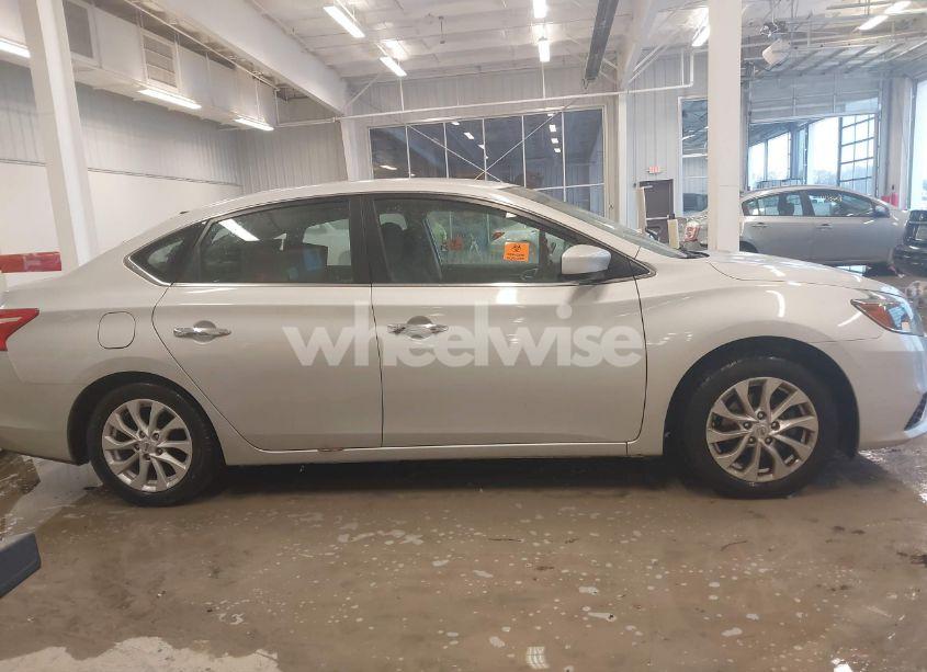 Photo 13 of 2019 Nissan Sentra SV (VIN 3N1AB7AP5KL614067)