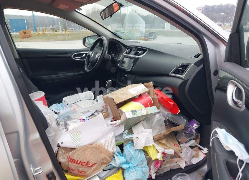 Photo 5 of 2019 Nissan Sentra SV (VIN 3N1AB7AP5KL614067)