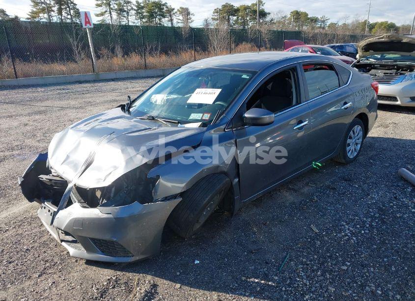 Photo 2 of 2019 Nissan Sentra S (VIN 3N1AB7AP5KY202279)