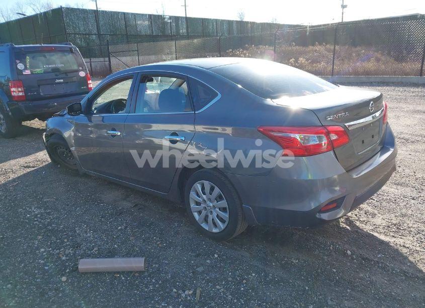 Photo 3 of 2019 Nissan Sentra S (VIN 3N1AB7AP5KY202279)