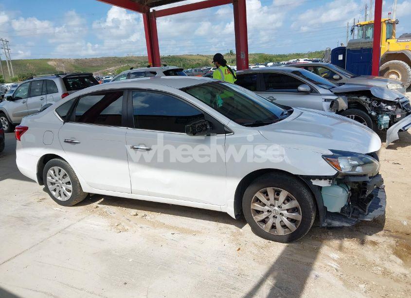 Photo 13 of 2019 Nissan Sentra S (VIN 3N1AB7AP5KY210155)