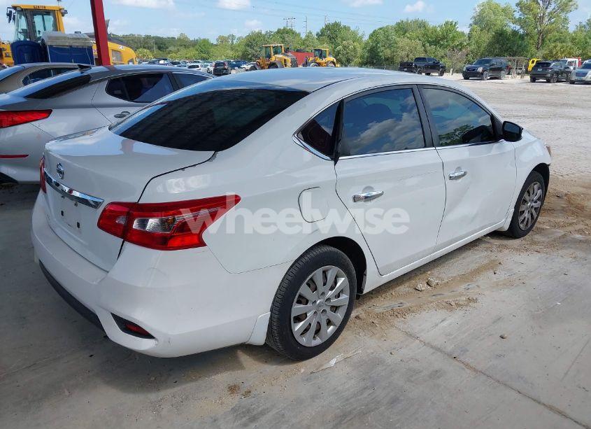 Photo 4 of 2019 Nissan Sentra S (VIN 3N1AB7AP5KY210155)