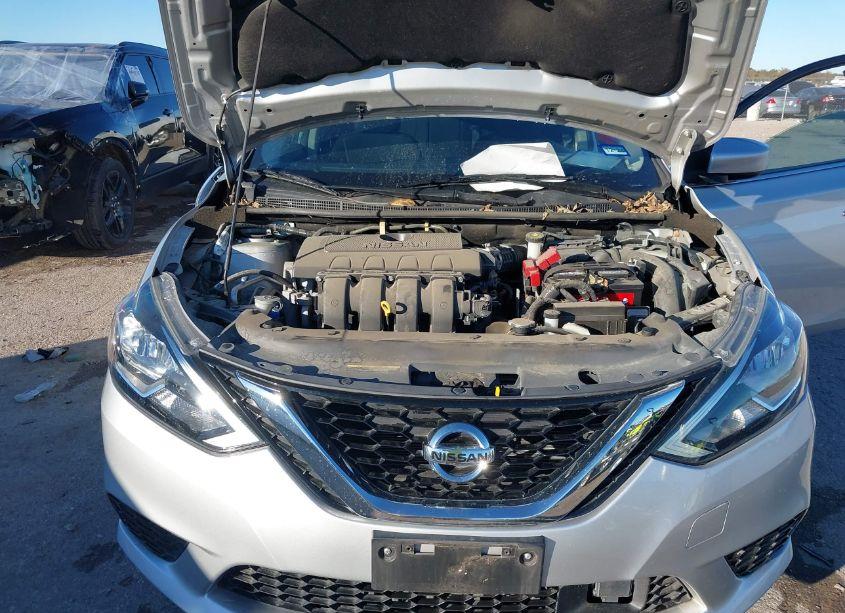 Photo 10 of 2019 Nissan Sentra S (VIN 3N1AB7AP5KY212522)