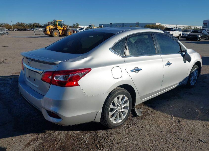 Photo 4 of 2019 Nissan Sentra S (VIN 3N1AB7AP5KY212522)