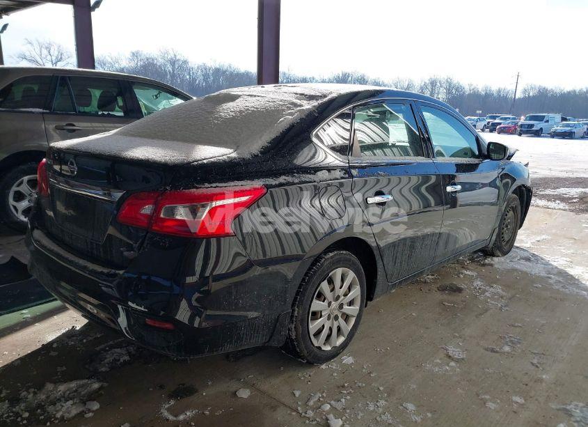 Photo 4 of 2019 Nissan Sentra S (VIN 3N1AB7AP5KY223987)